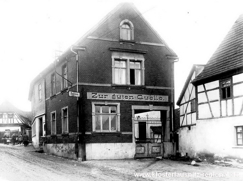 Von 1923 bis 1925 befand sich die Post im Haus der Gaststätte „Zur guten Quelle“.